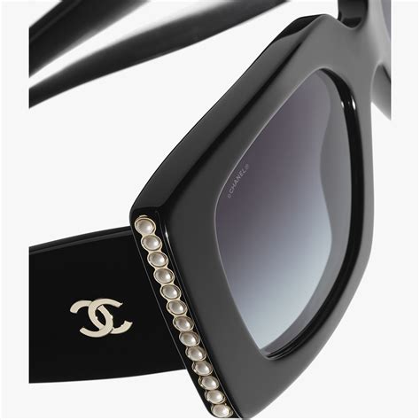 ladies sunglasses chanel|chanel sunglasses with on side.